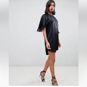 Swing dress with frill sleeve
